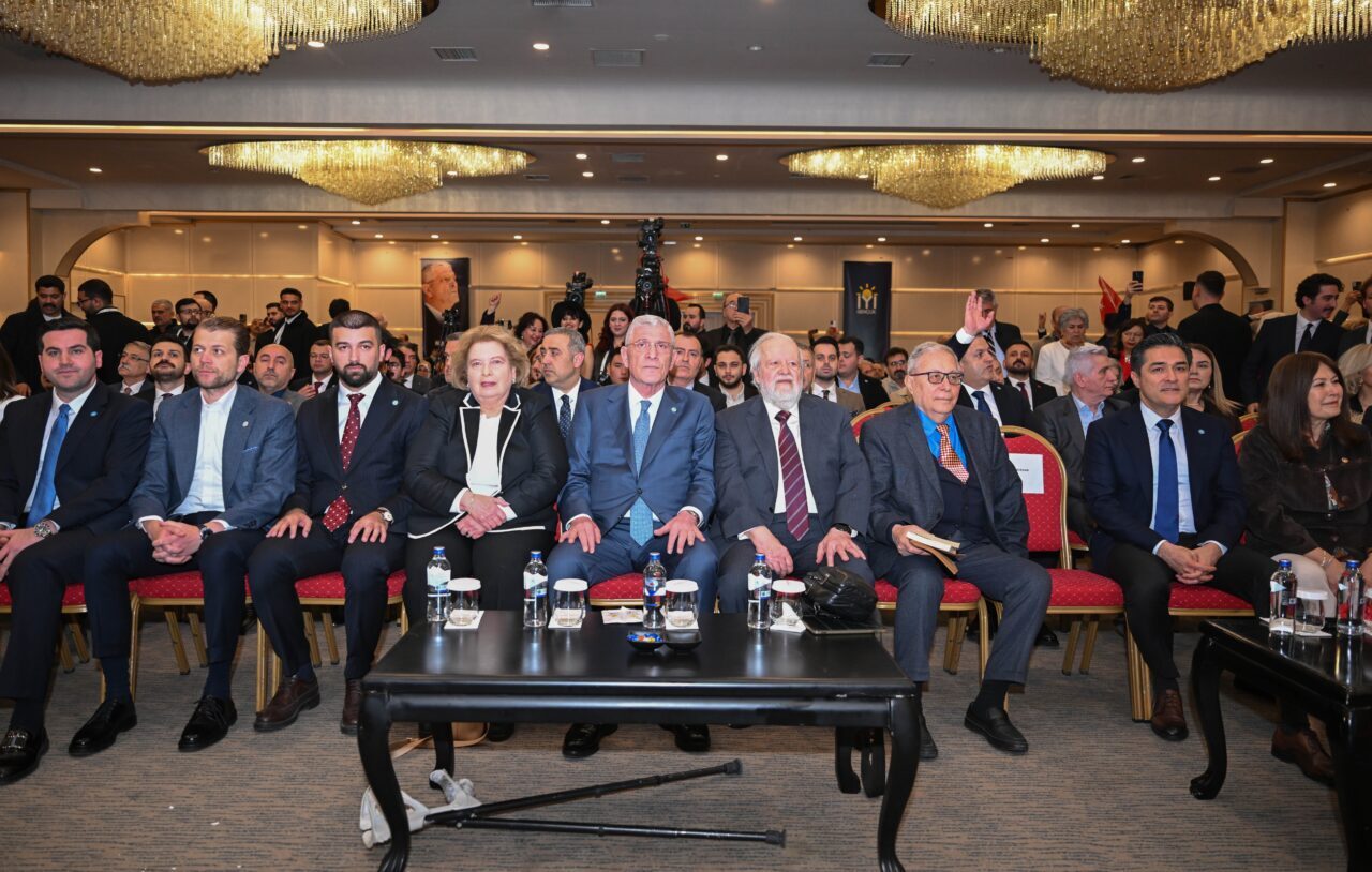 - "Duygularımızın, düşüncelerimizin, sözlerimizin ulaştığı uzaklarda bir yerlerde, türküler çığırılan