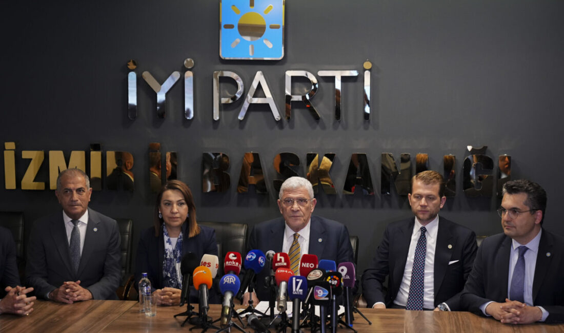 İZMİR (AA) – İYİ Parti Genel Başkanı Müsavat Dervişoğlu, "İzmir'in