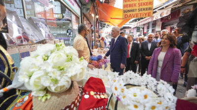 İZMİR (AA) – İYİ Parti Genel Başkanı Müsavat Dervişoğlu, İzmir'de