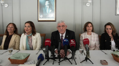 İZMİR (AA) – İYİ Parti Genel Başkanı Müsavat Dervişoğlu, Anneler