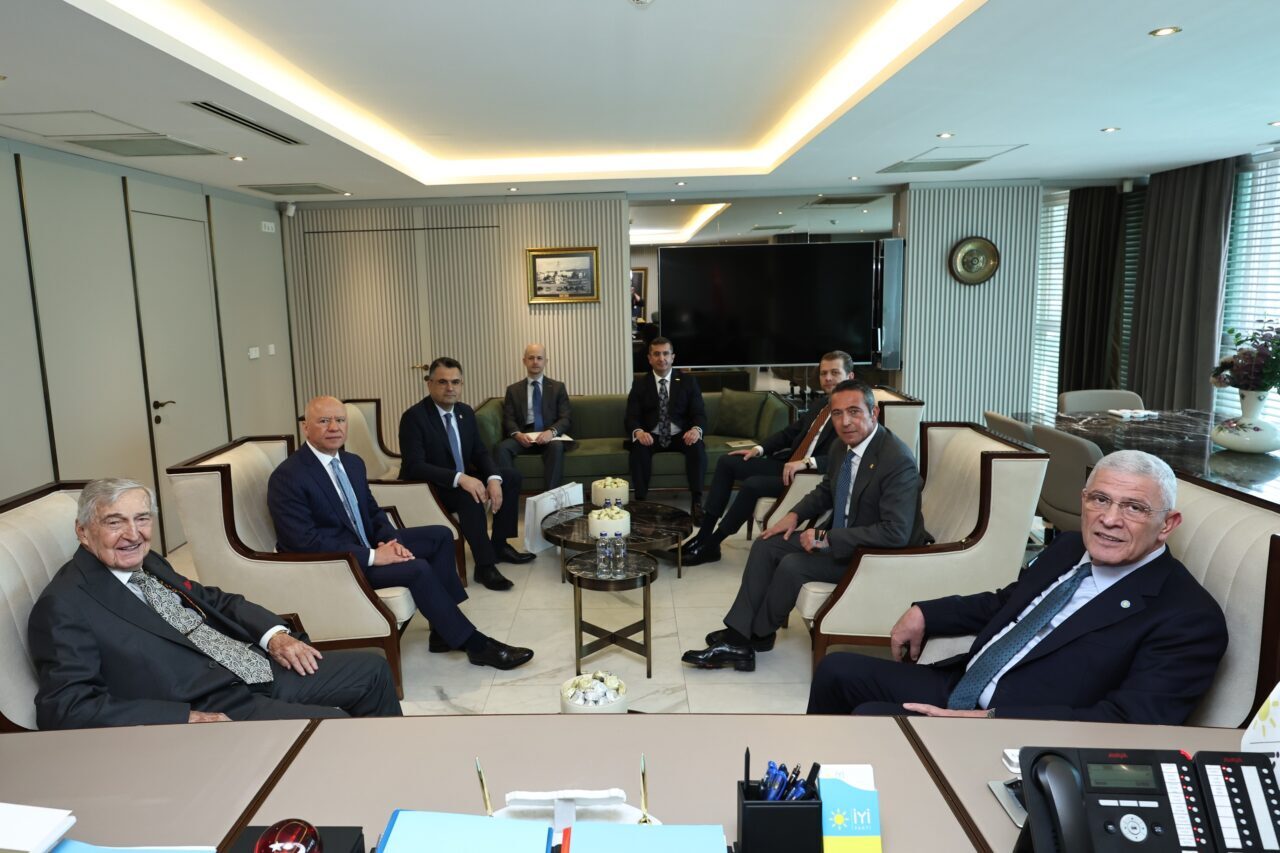 ANKARA (AA) – İYİ Parti Genel Başkanı Müsavat Dervişoğlu, Koç