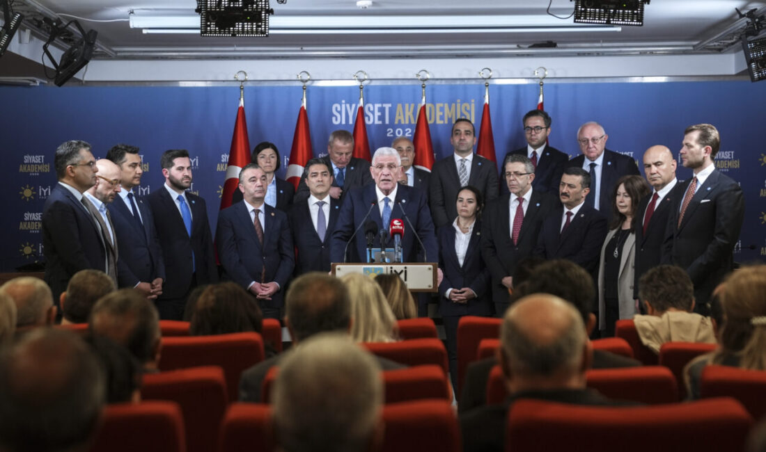 - "Bu mesele bir siyasi partinin kurultayı ile ilgili olmaktan
