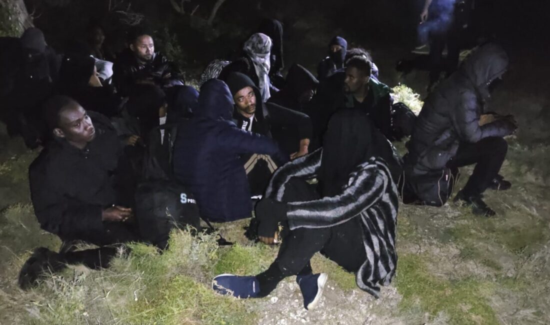İZMİR (AA) – İzmir'in Çeşme ve Seferihisar ilçelerinde 30 düzensiz