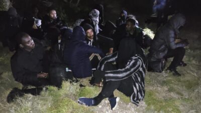 İZMİR (AA) – İzmir'in Çeşme ve Seferihisar ilçelerinde 30 düzensiz