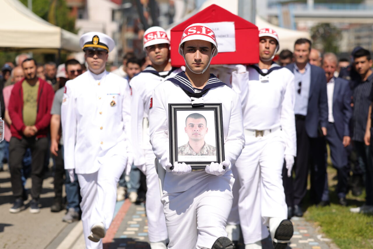ZONGULDAK (AA) – İzmir’de askerlik görevini yaparken rahatsızlanarak kaldırıldığı hastanede