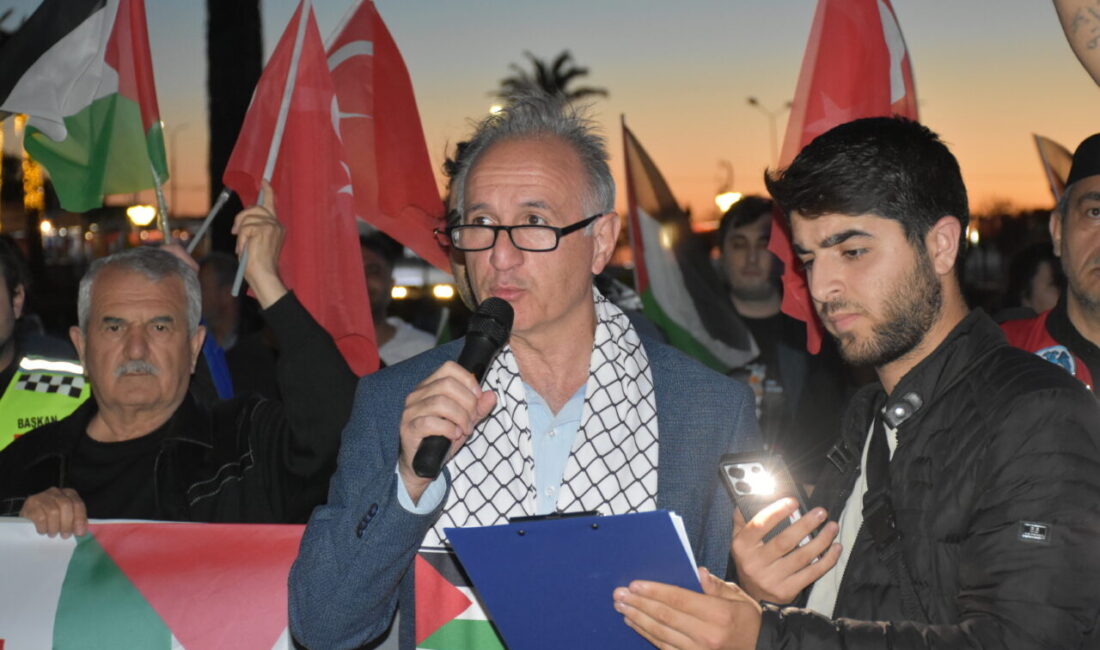 İZMİR (AA) – İzmir'de, İsrail'in, Gazze'ye yönelik ablukayı kırmayı ve