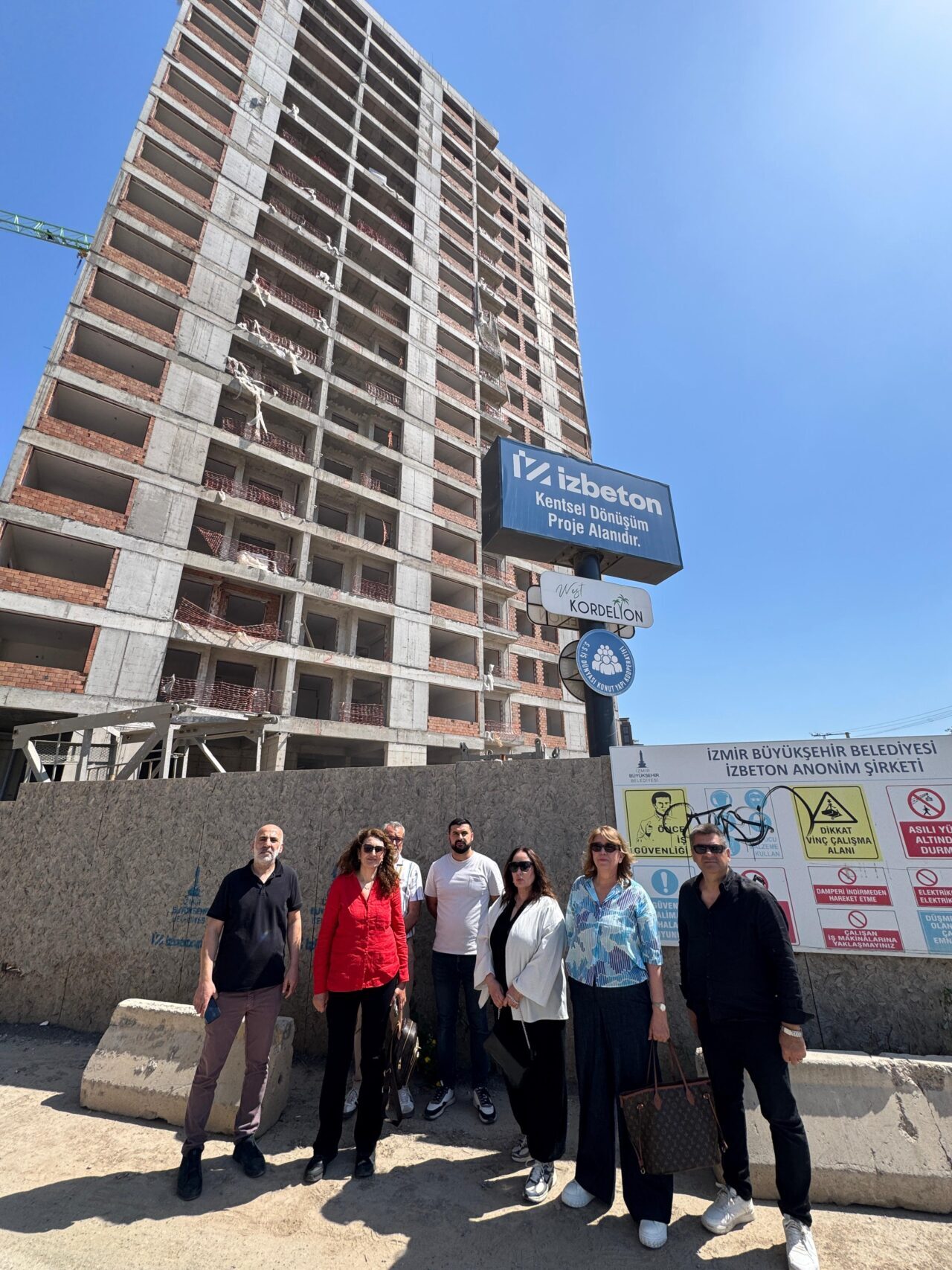 İZMİR (AA) – İzmir'in Karşıyaka ilçesinde İzmir Büyükşehir Belediyesince başlatılan