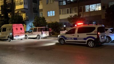 İZMİR (AA) – İzmir'in Bayraklı ilçesinde tartıştığı oğlunu bıçaklayarak öldüren