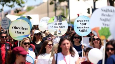 İZMİR (AA) – İzmir'de "Sağlık İçin Hareket Et Günü" kapsamında