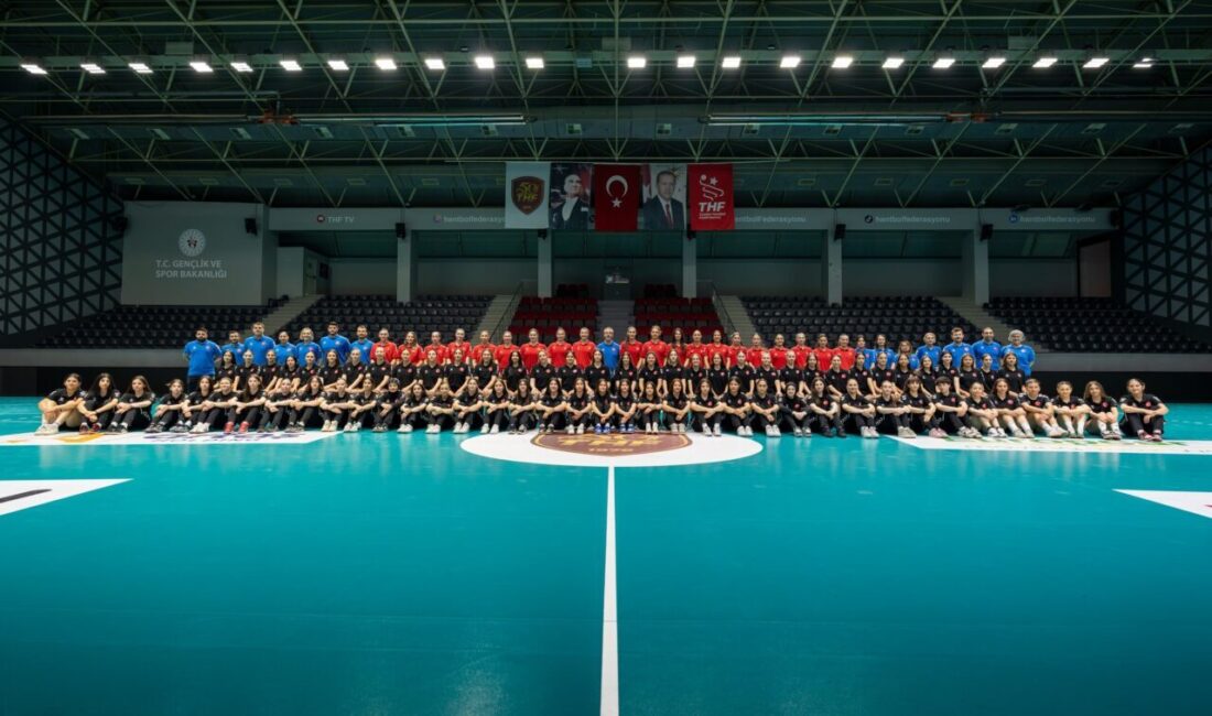 - A Milli Kadın Hentbol Takımı, hazırlık maçları için Slovakya'ya