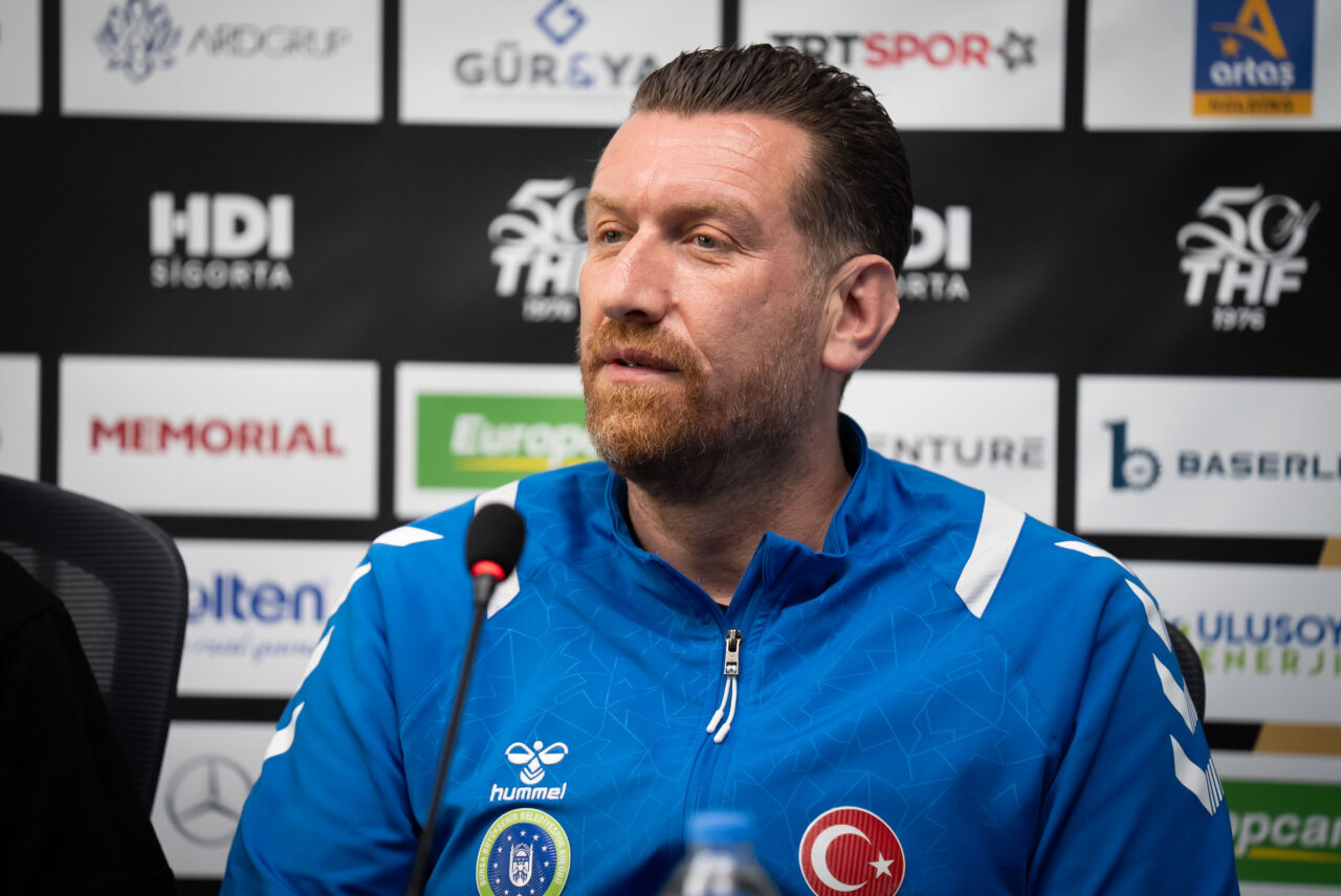 - Üsküdar Belediyespor Başantrenörü Mehmet Serkan İnci:
"16 yıldır bu kupada