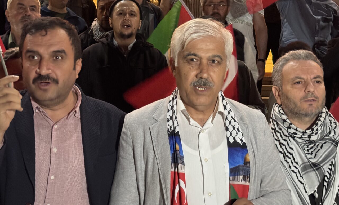 KAHRAMANMARAŞ/ADIYAMAN (AA) – Kahramanmaraş ve Adıyaman'da İsrail'in, Gazze'ye insani yardım
