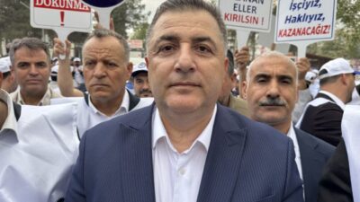 KAHRAMANMARAŞ (AA) – Kahramanmaraş'ın Pazarcık ilçesinde, Hizmet-İş Sendikası üyeleri, belediyede