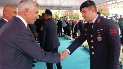 KAHRAMANMARAŞ (AA) – Kahramanmaraş'ta Kurban Bayramı dolayısıyla bayramlaşma programı düzenlendi.