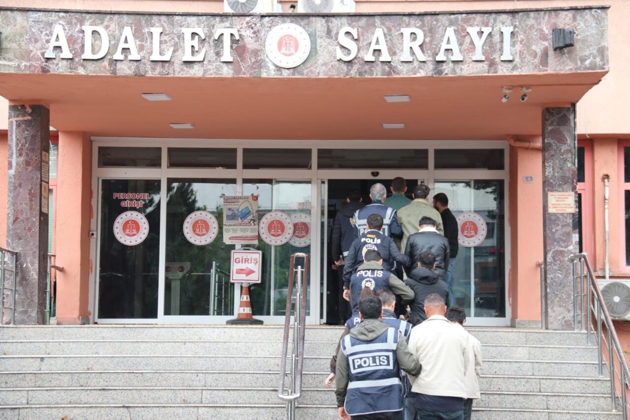KARABÜK (AA) – Karabük merkezli 8 ilde düzenlenen siber dolandırıcılık