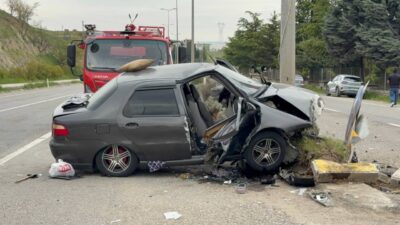 KARABÜK (AA) – Karabük'ün Safranbolu ilçesinde otomobilin refüje çarpması sonucu