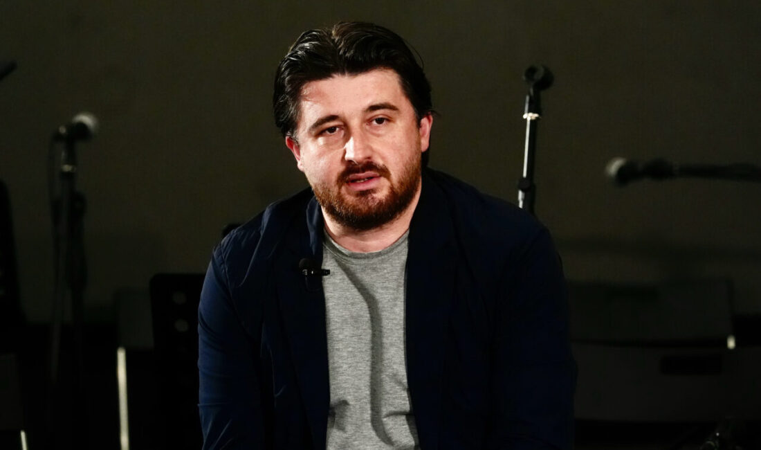 - Kültür Medeniyet Vakfı Sanat Danışmanı Serhat Kula:
- "Projenin çıkış