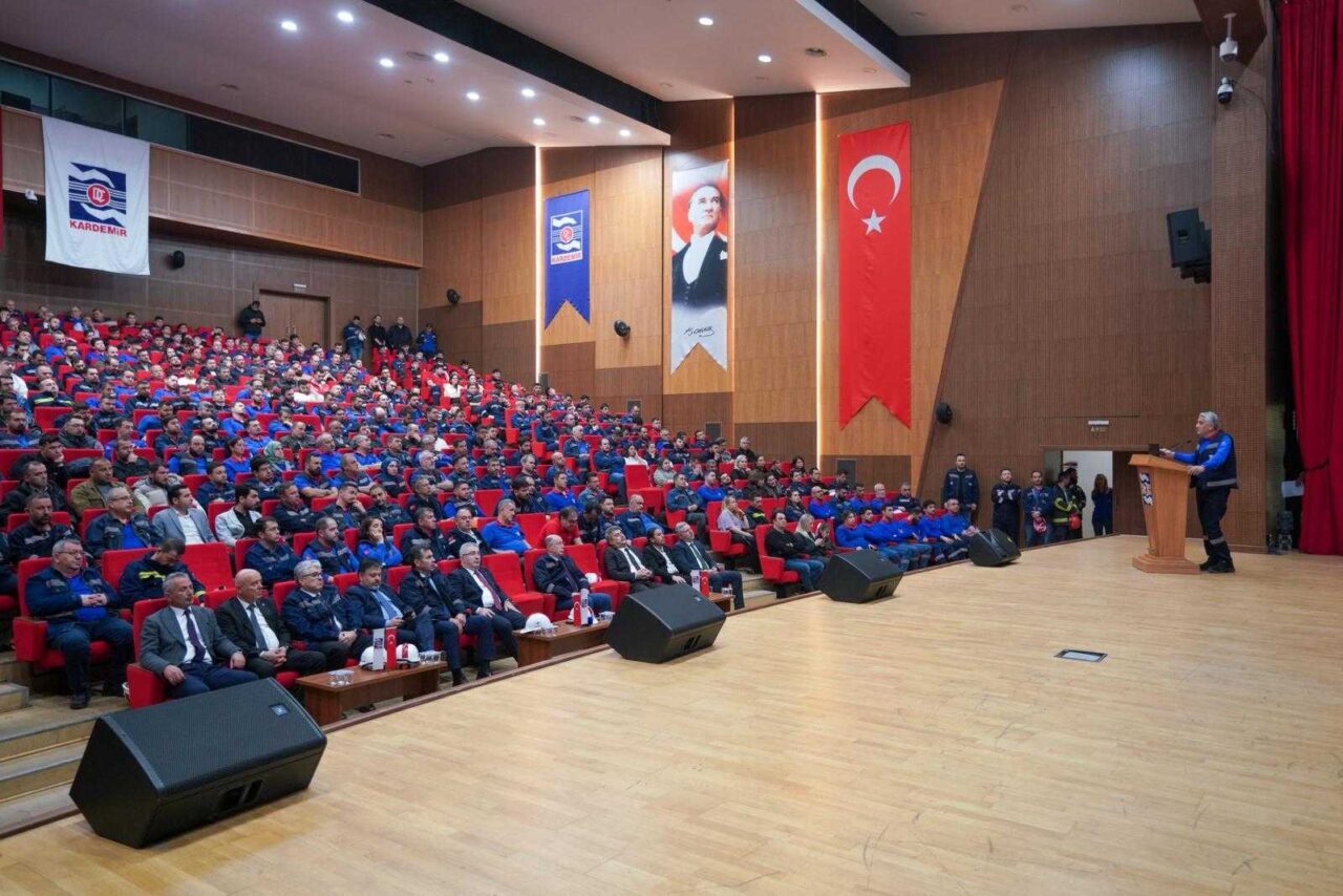KARABÜK (AA) – Karabük Demir ve Çelik Fabrikalarında (KARDEMİR) iş