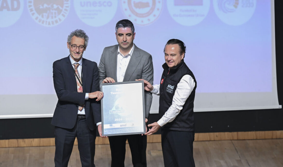 - AFAD İstanbul İl Müdürü Prof. Dr. Haluk Özener:
- "Bütün