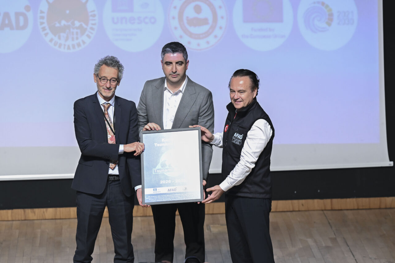 - AFAD İstanbul İl Müdürü Prof. Dr. Haluk Özener:
- "Bütün