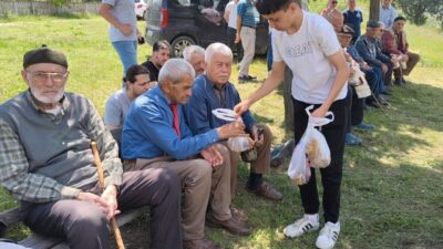 KASTAMONU (AA) – Kastamonu'nun Hanönü ilçesine bağlı Yenice köyünde "helva