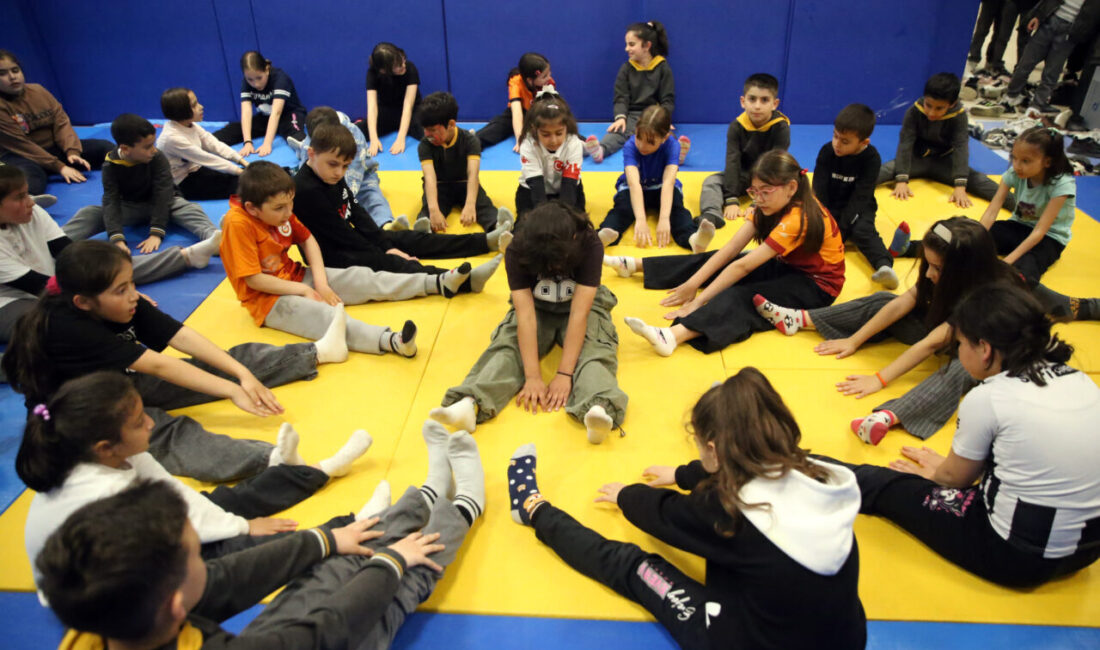 - Kentte hayata geçirilen "Kırsal Kesimdeki Kız Çocuklarının Judo ile