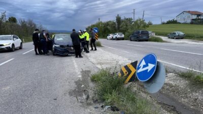 KASTAMONU (AA) – Kastamonu'da 3 aracın karıştığı trafik kazasında 5