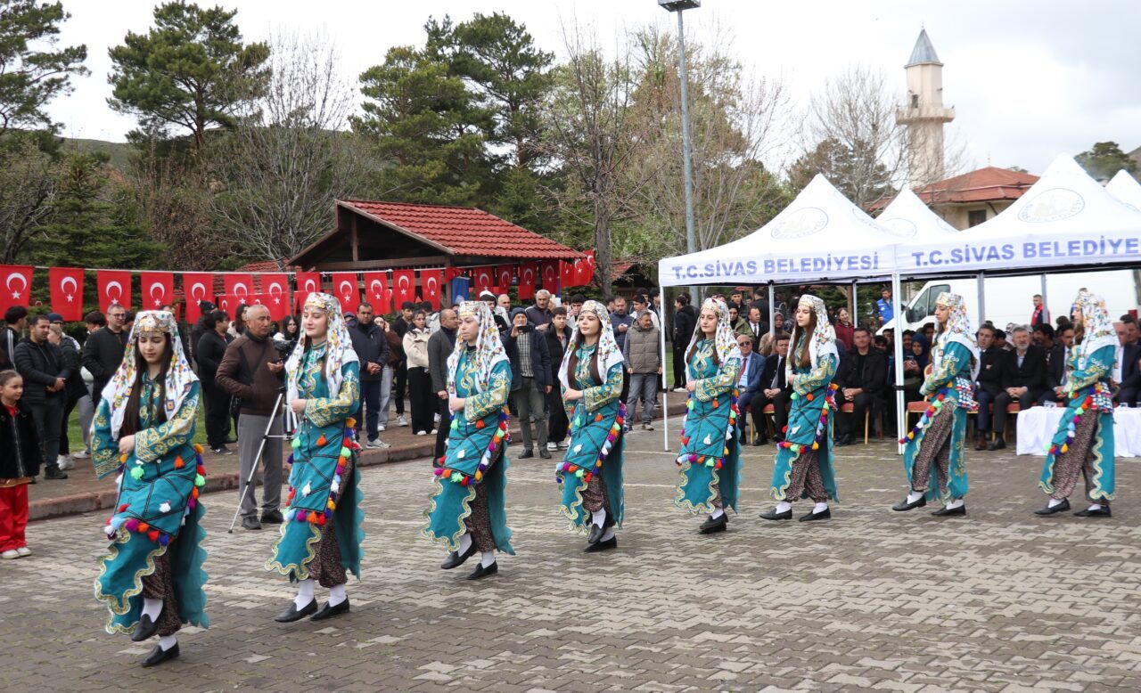 KAYSERİ (AA) – Kayseri, Sivas ve Nevşehir'de, baharın müjdecisi olarak
