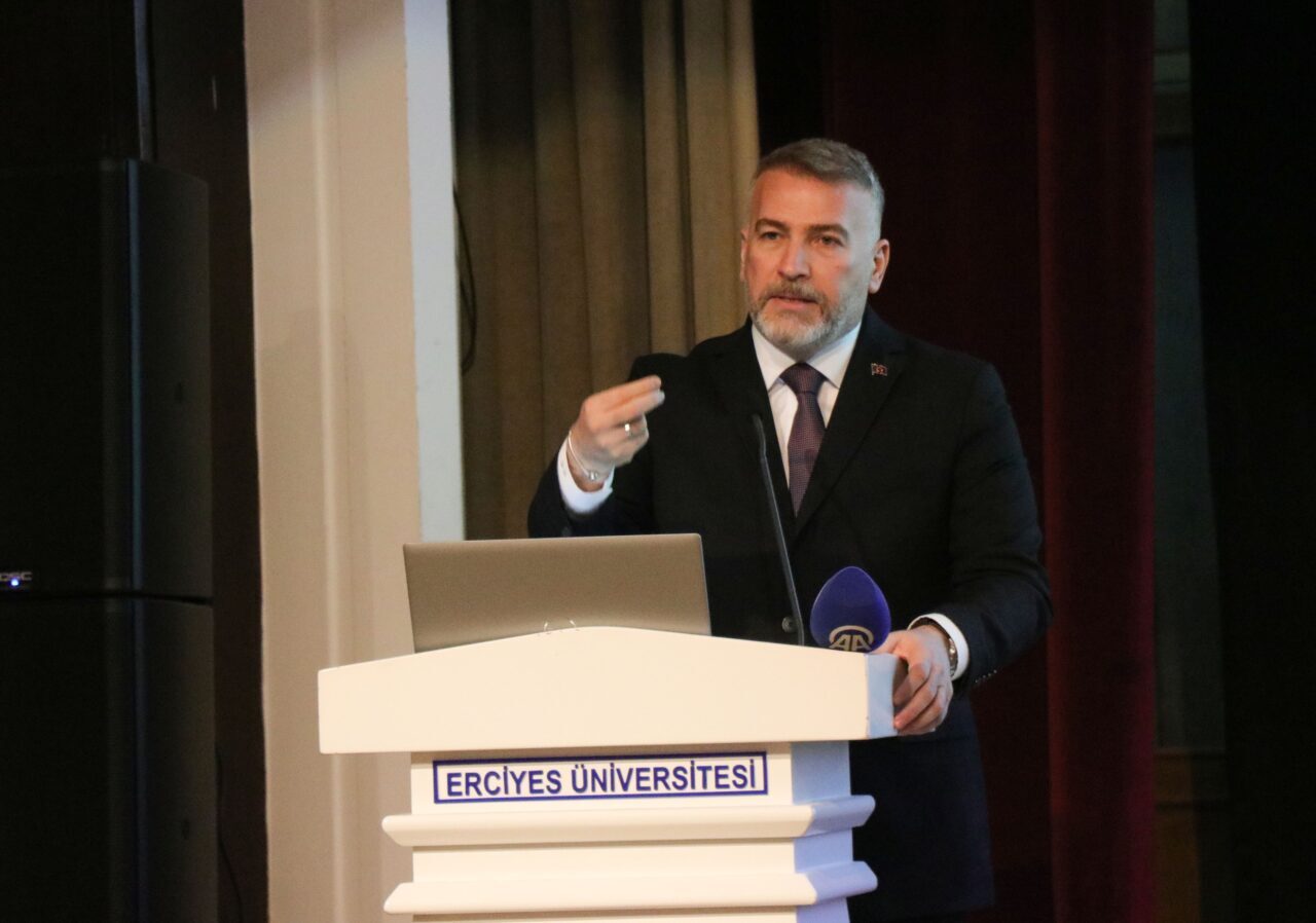 - Milli Eğitim Bakan Yardımcısı Cihad Demirli:
- "PISA'da 2003-2022 yılları