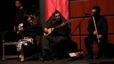 KAYSERİ (AA) – Kayseri'de tiyatroya gönül veren 16 öğretmenin oynadığı