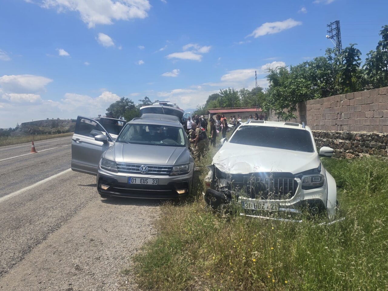 KİLİS (AA) – Kilis'te pikap ile otomobilin çarpışması sonucu 9