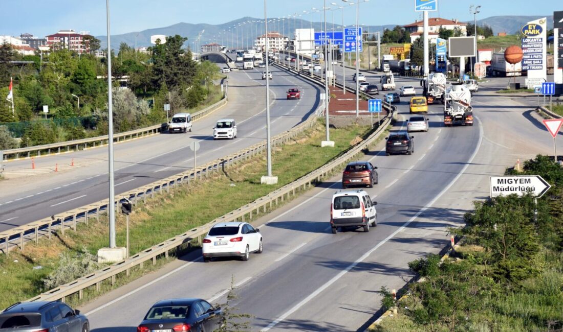 KIRIKKALE (AA) – Kurban Bayramı tatilini memleketlerinde geçirmek için yola