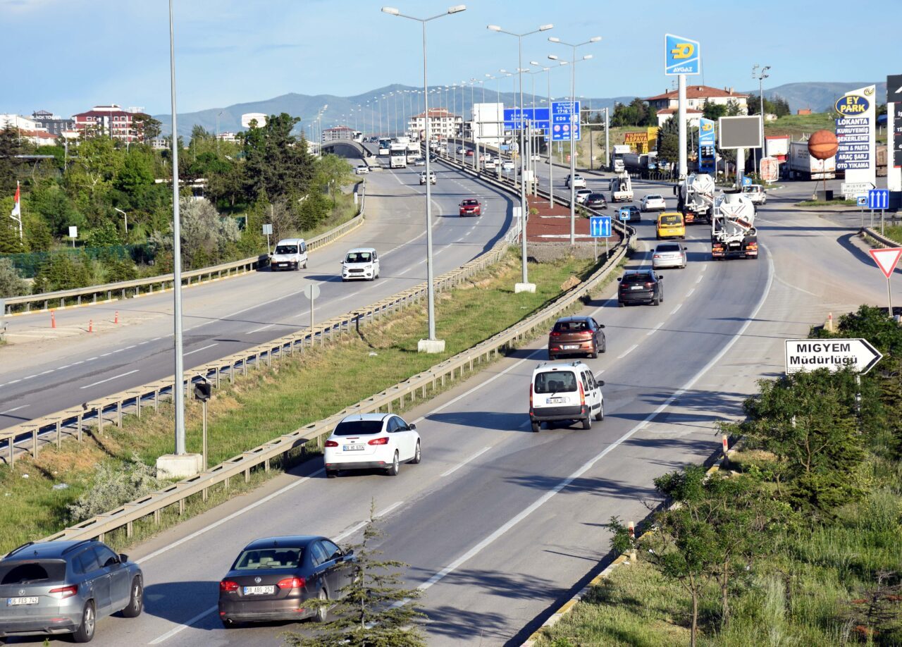 KIRIKKALE (AA) – Kurban Bayramı tatilini memleketlerinde geçirmek için yola