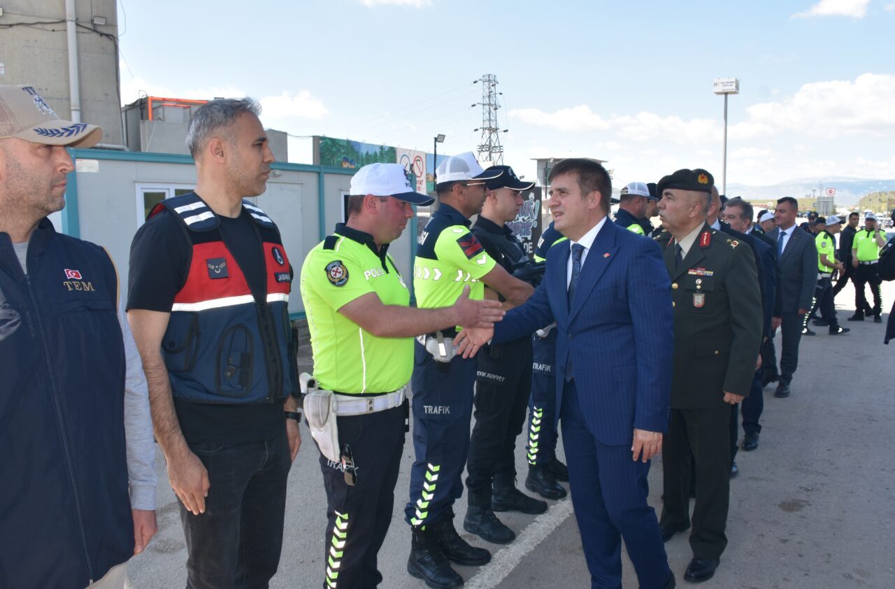 KIRIKKALE (AA) – Kurban Bayramı'nı memleketlerinde geçirmek için yola çıkan