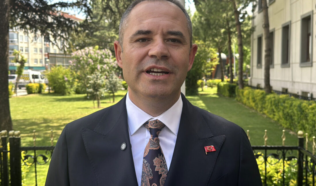- Belediye Başkanı Derya Bulut:
- "Hem eğleneceğiz hem kültüre, sanata