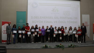 KIRKLARELİ (AA) – Kırklareli'nde ortaokul öğrencileri, "Geleneksel 3. Dil Festivali