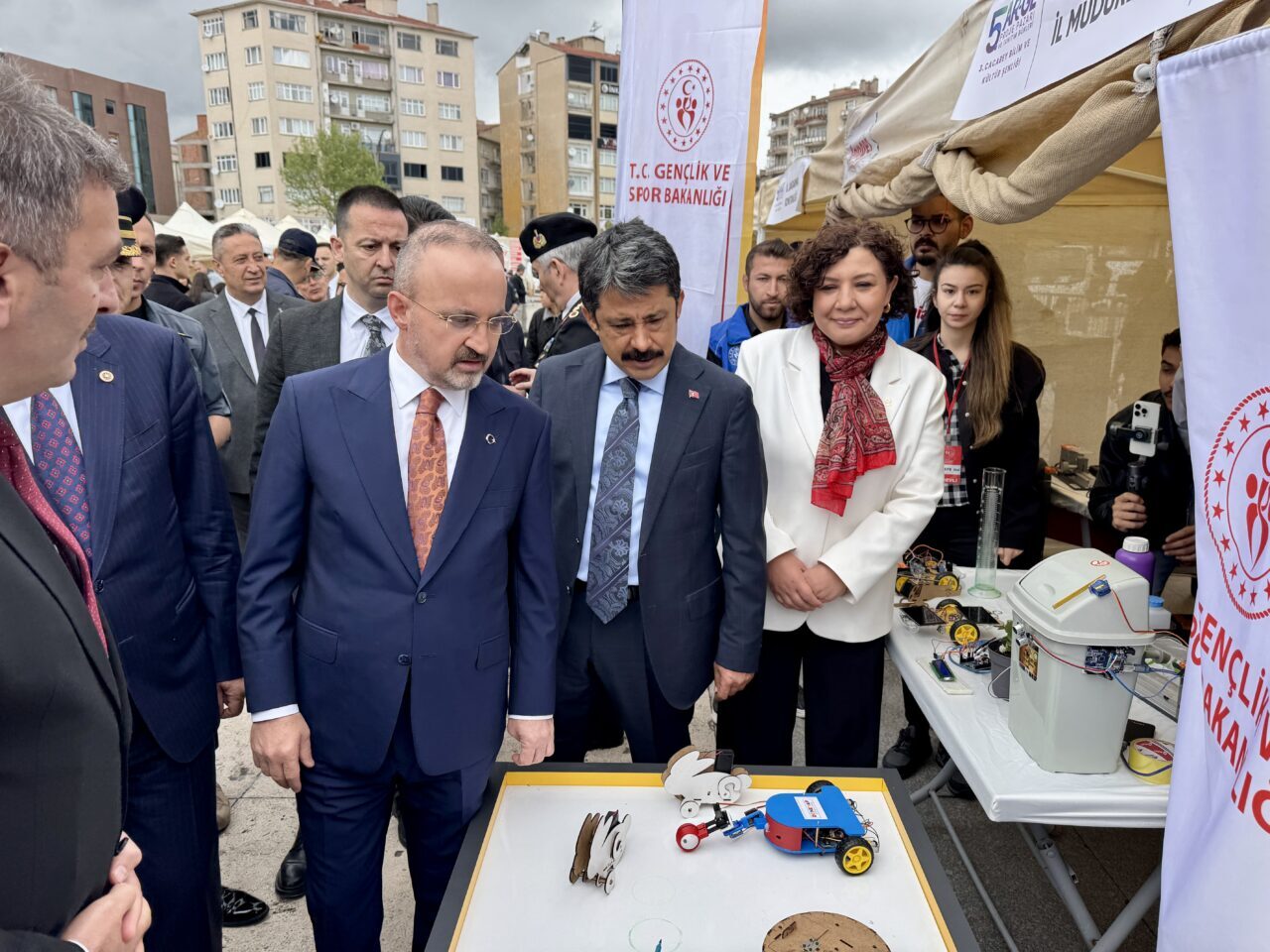 - İçişleri Bakan Yardımcısı Bülent Turan:
- "20 sene önce bu