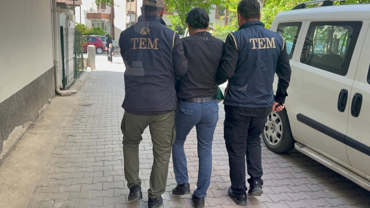 KIRŞEHİR (AA) – Kırşehir'de terör örgütü DEAŞ'a yönelik operasyonda 5