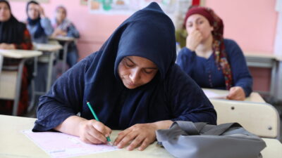 - Mardin'in Kızıltepe ilçesinde "Haydi anne sen de oku" kitap