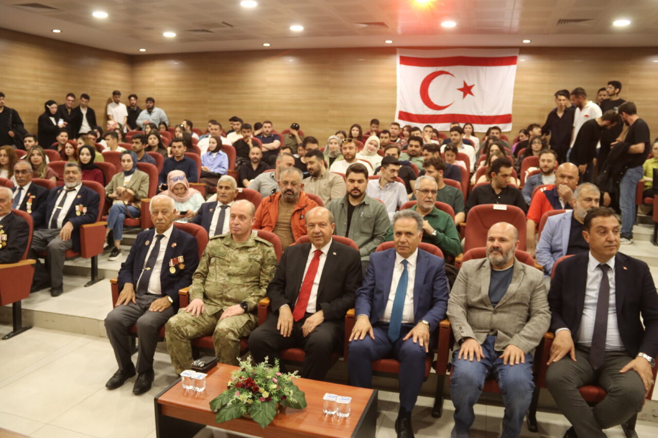 - "(Kıbrıs Kıbrıslılarındır söylemi) Kuzey Kıbrıs Türk Cumhuriyeti ve Kıbrıs