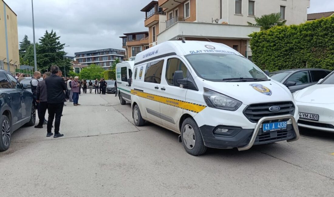 KOCAELİ (AA) – Kocaeli'nin İzmit ilçesinde arkadaşını silahla öldüren kişi