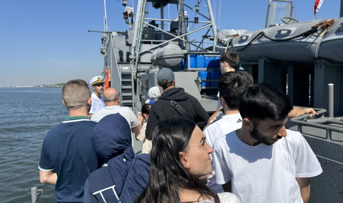 KOCAELİ (AA) – Kocaeli'de, 19 Mayıs Atatürk'ü Anma, Gençlik ve