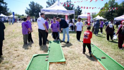 KOCAELİ (AA) – Kocaeli'de festivalde buluşan özel gereksinimli çocuklar, keyifli