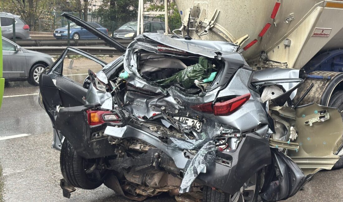 - Kazada yaralanan iki sürücü hastanede tedavi altına alındı