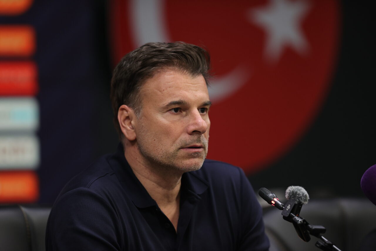 - Kocaelispor Teknik Direktörü Selçuk İnan:
- "Takım ruhuyla bu sene