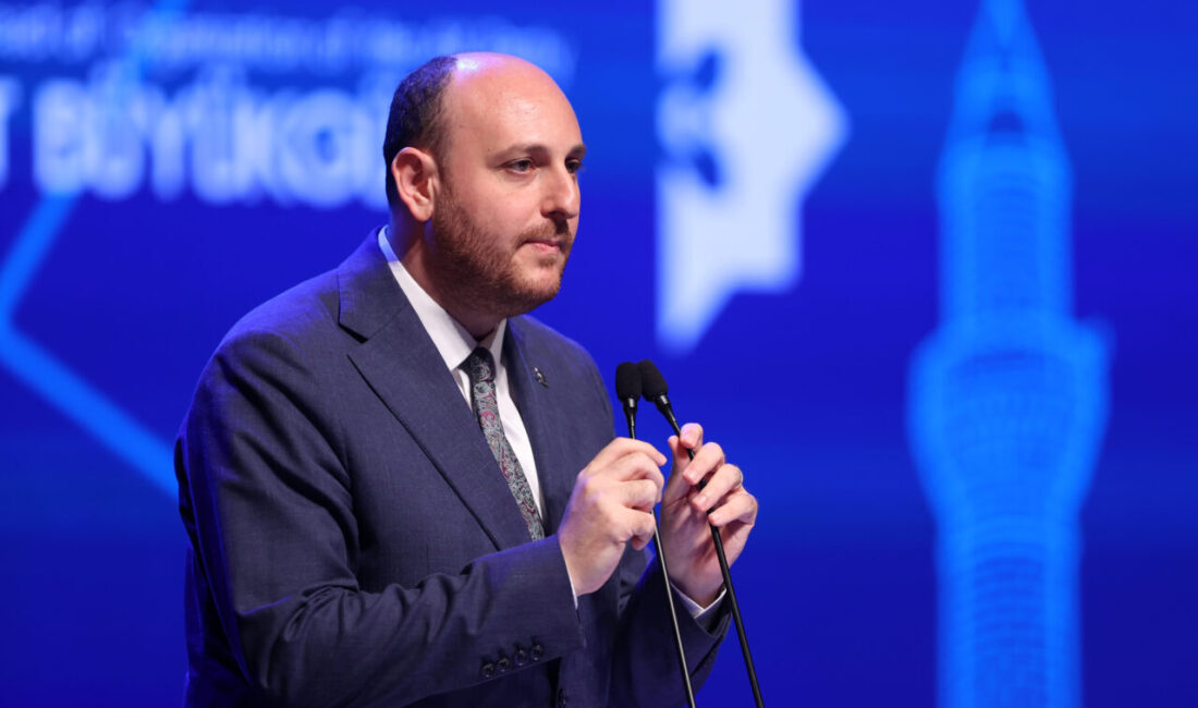 - İslam İşbirliği Gençlik Forumu Başkanı Taha Ayhan:
- "Konya Gençlik