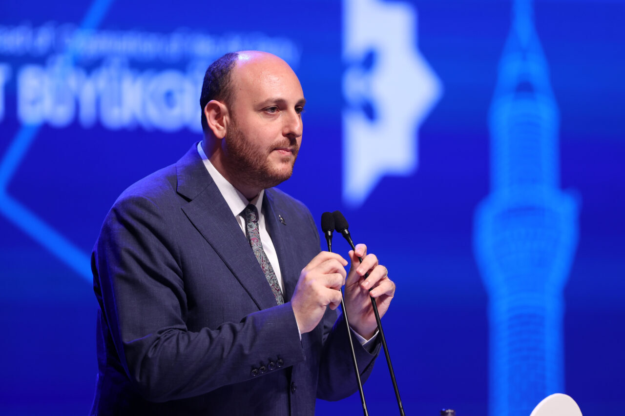 - İslam İşbirliği Gençlik Forumu Başkanı Taha Ayhan:
- "Konya Gençlik