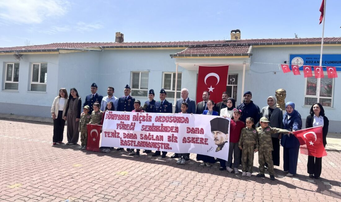 KONYA (AA) – Konya'da "İlk Mektubum Mehmetçiğe" projesi kapsamında, okuma