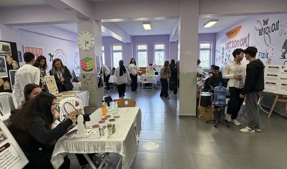 İSTANBUL (AA) – Küçükçekmece'deki Ataköy Anadolu Lisesi'nde öğrenciler tarafından hazırlanan