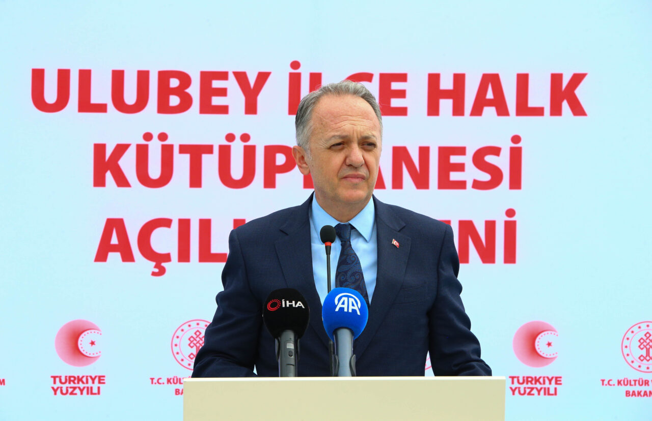 - "1300'ü aşkın halk kütüphanesini 39 milyon kullanıcıyla buluşturuyoruz. Son